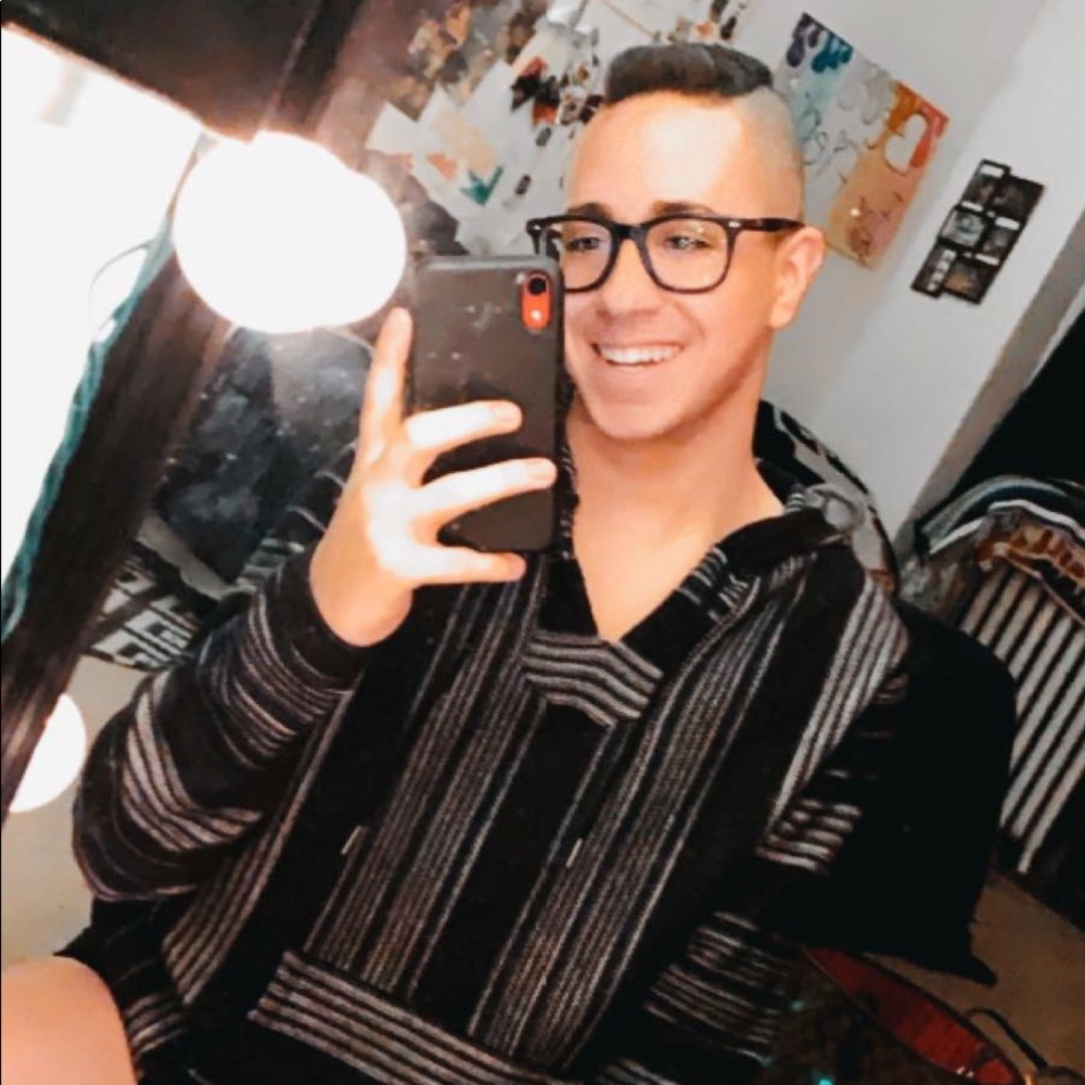 Meet your Posher, Pj